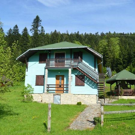 Mystic Forest Hostel Mitrovac Luaran gambar