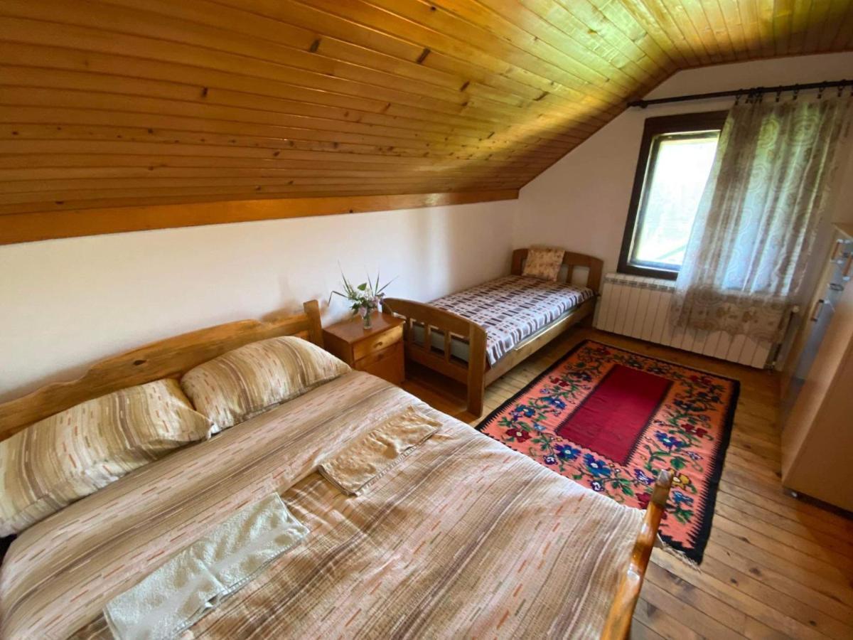Mystic Forest Hostel Mitrovac Luaran gambar