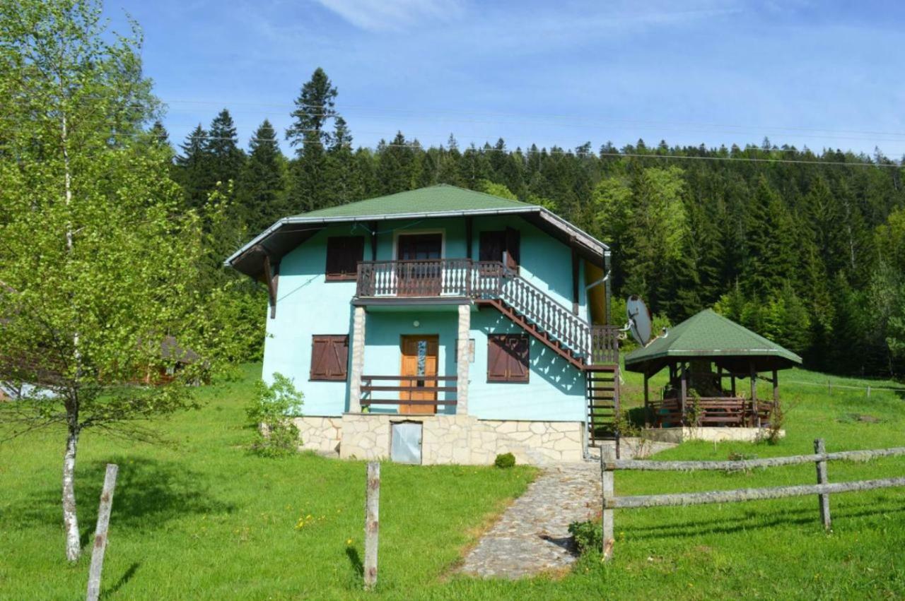 Mystic Forest Hostel Mitrovac Luaran gambar
